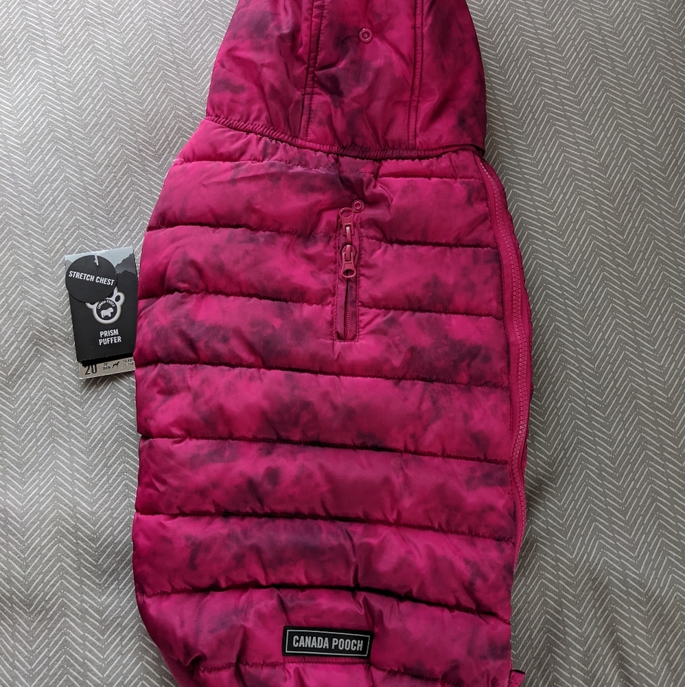 Canada Pooch Prism Puffer Dog Coat 20 in